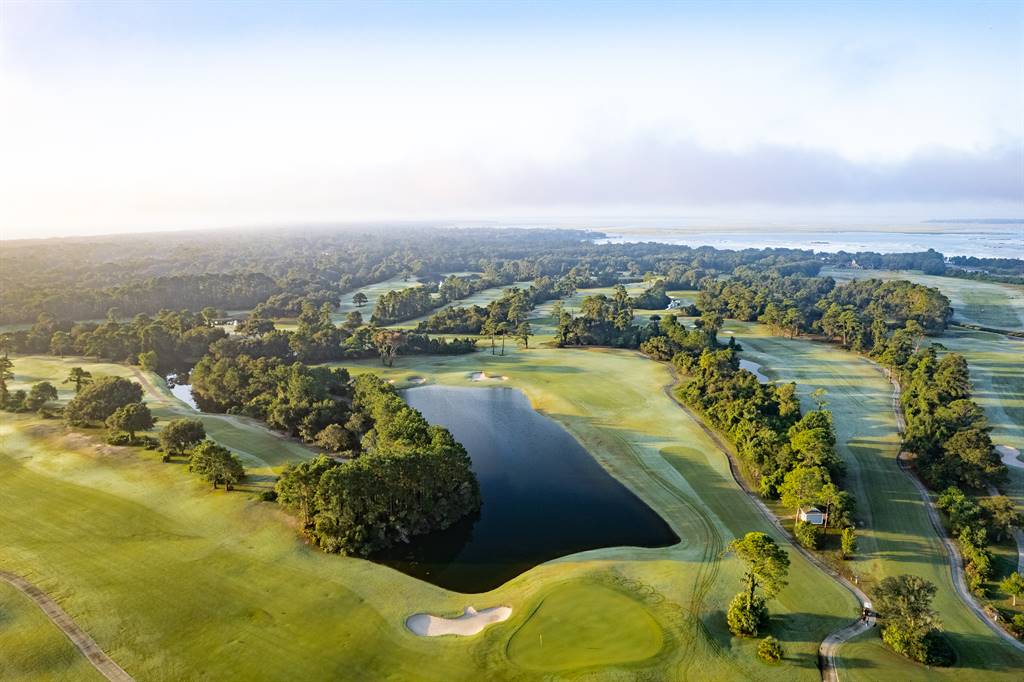 The Amelia River Club