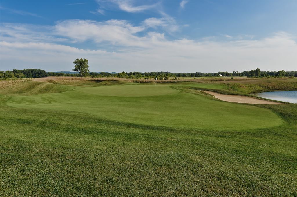 Champions Pointe Golf Club in Henryville, Indiana