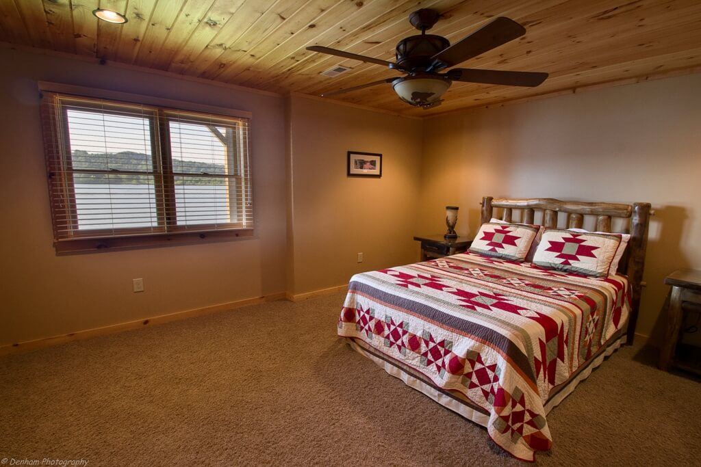 Sequoyah Landing Deluxe Lakefront Cabins