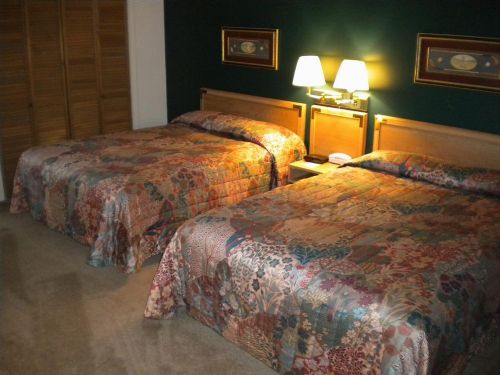 Country Club Villas